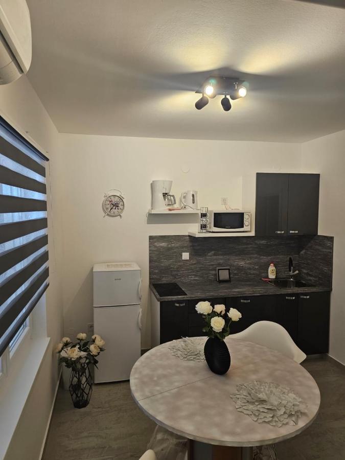 Apartments Miriam Srima Vodice Kültér fotó