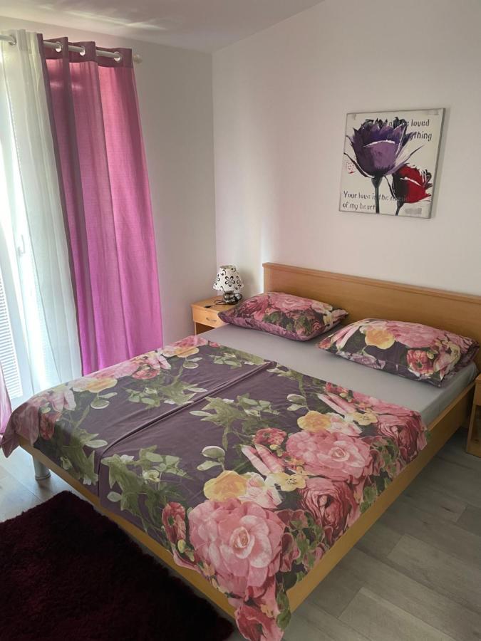 Apartments Miriam Srima Vodice Kültér fotó