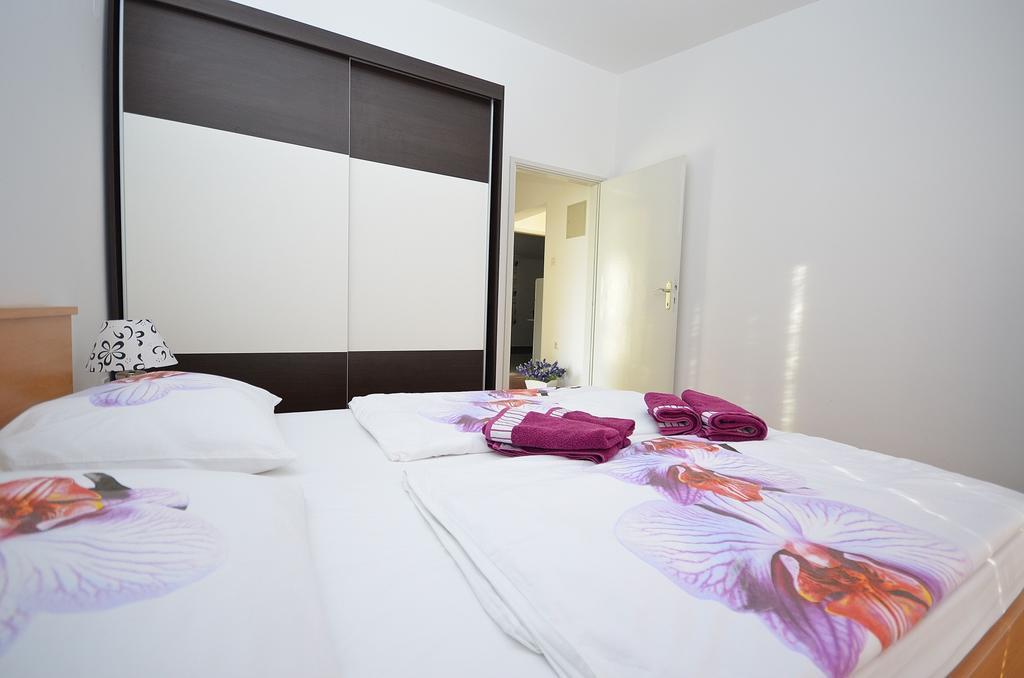 Apartments Miriam Srima Vodice Kültér fotó