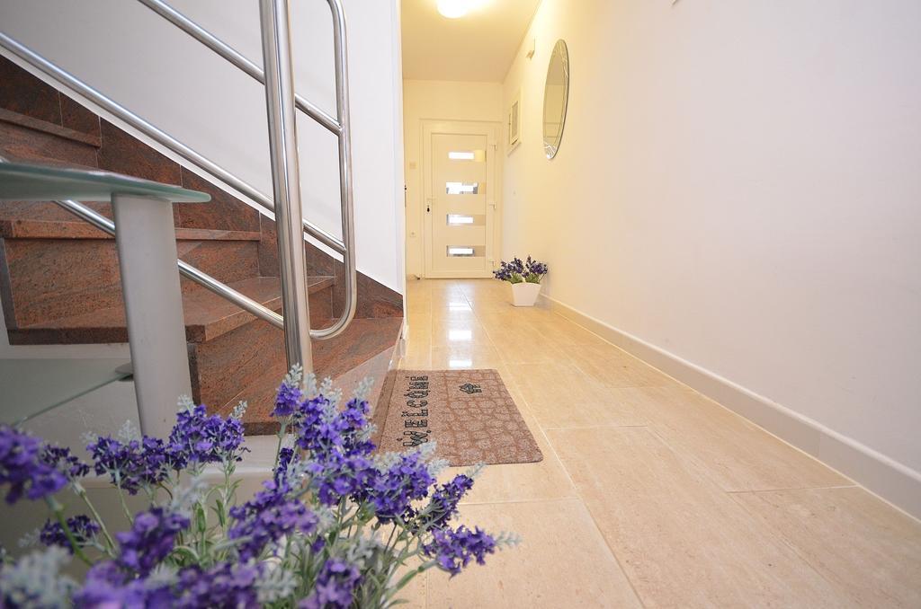 Apartments Miriam Srima Vodice Kültér fotó